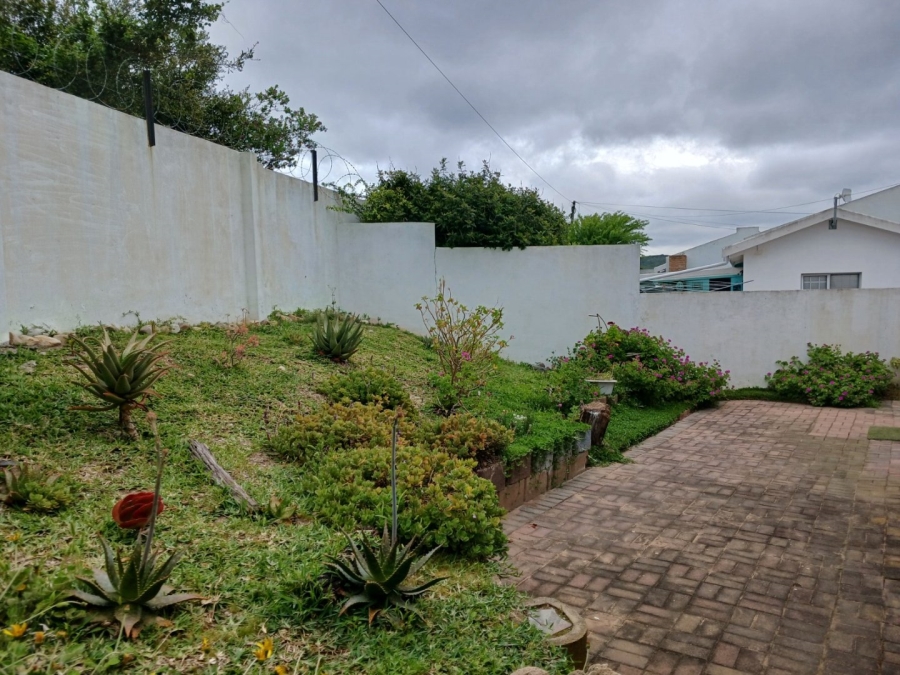3 Bedroom Property for Sale in Fraaiuitsig Western Cape